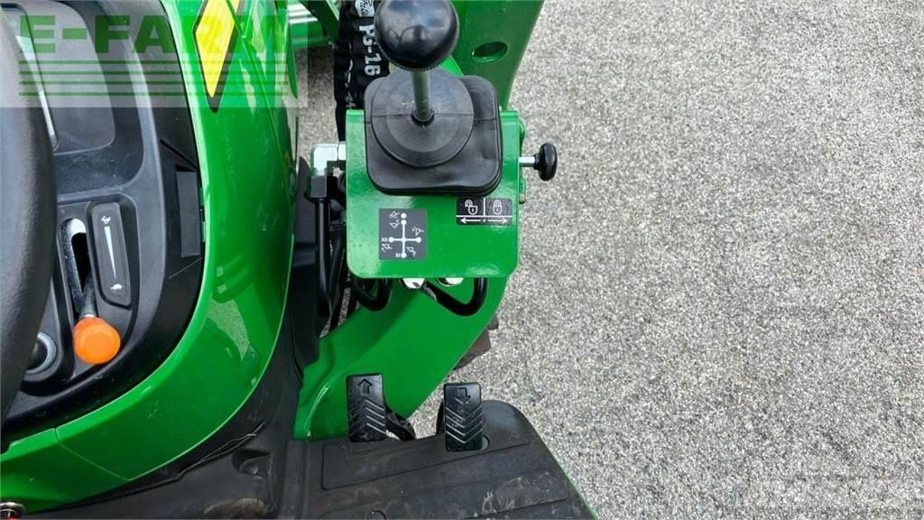 John Deere 3025E Traktory