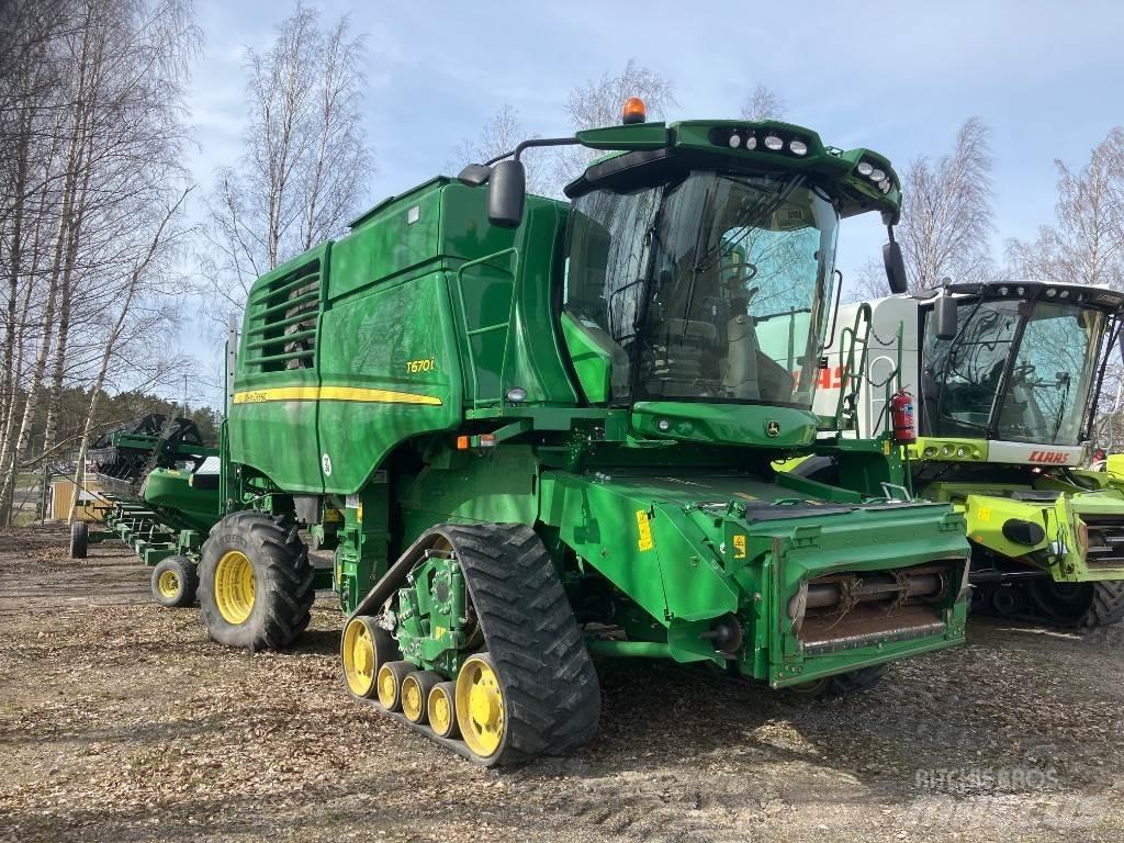 John Deere 670i Sklízecí mlátičky