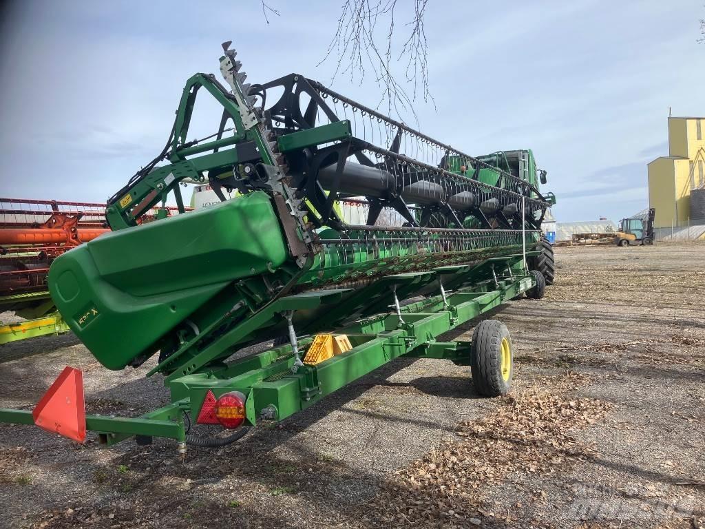 John Deere 670i Sklízecí mlátičky