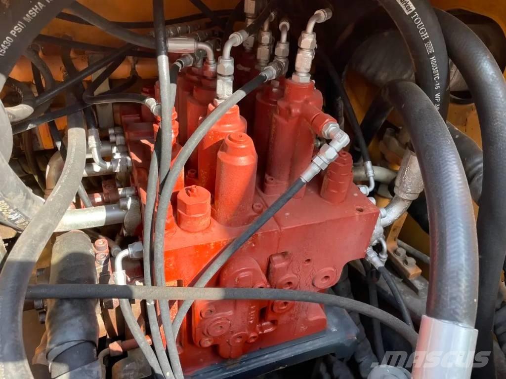 Hyundai R210W-9 Kolová rýpadla