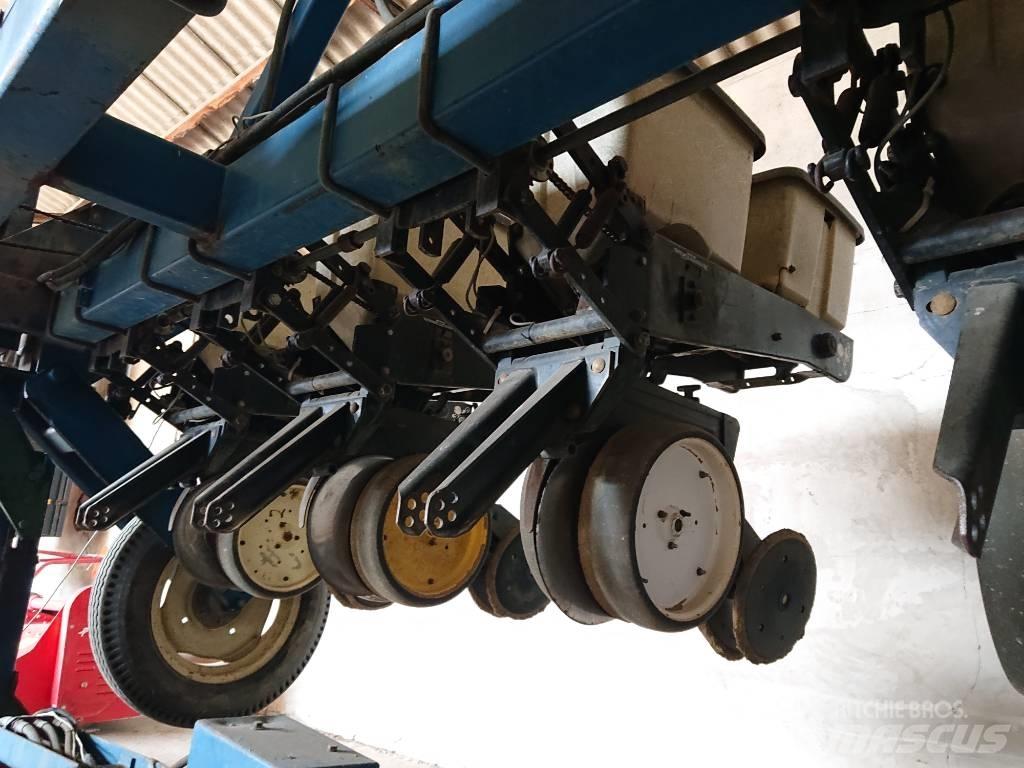 Kinze 2300 Přesné secí stroje