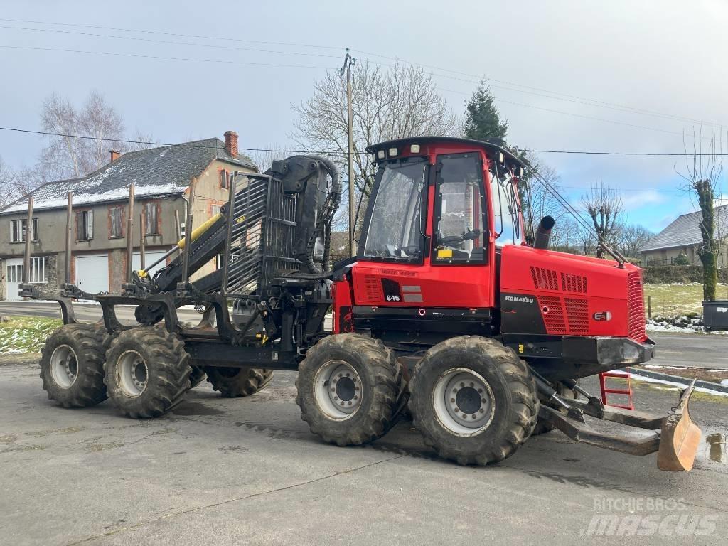 Komatsu 845 Vyvážecí traktory