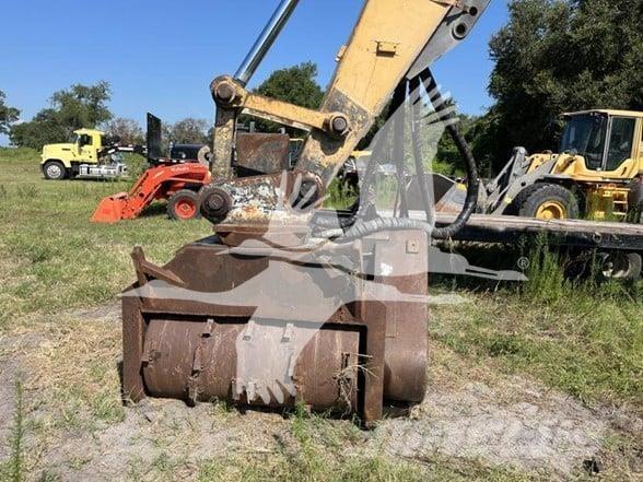 CAT 321D LCR Lesní mulčovače