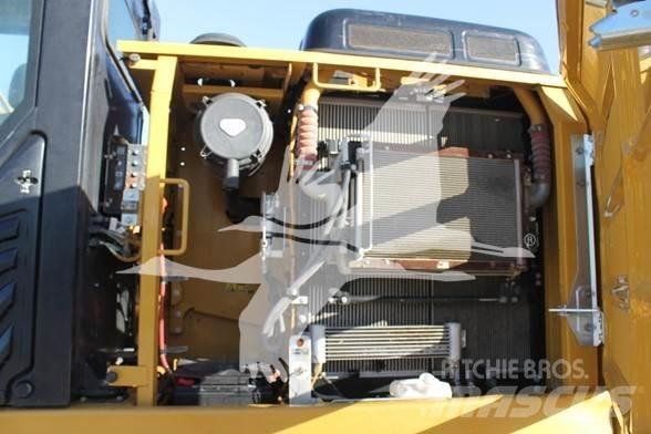 CAT 323FL Pásová rýpadla