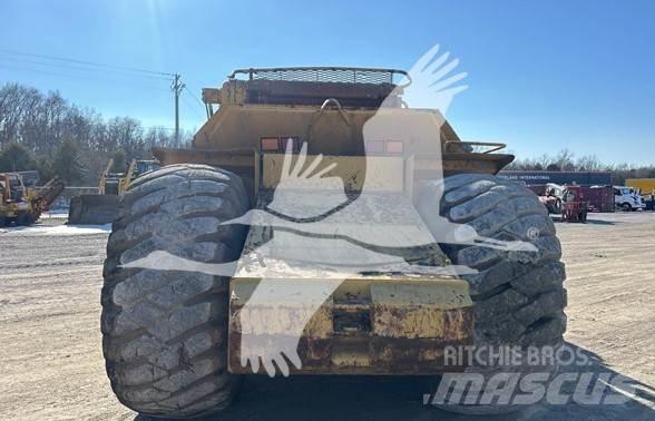 CAT 615C II Skrejpry