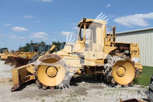 CAT 815B Tahačové válce