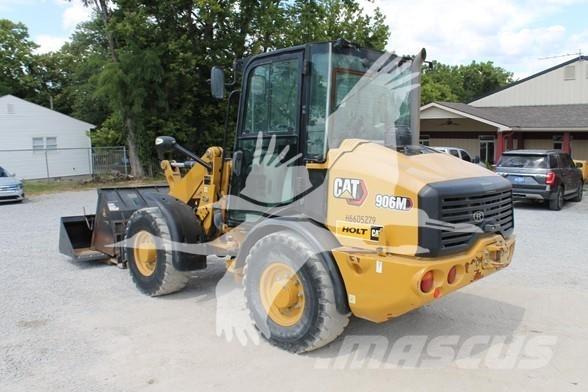 CAT 906M Kolové nakladače