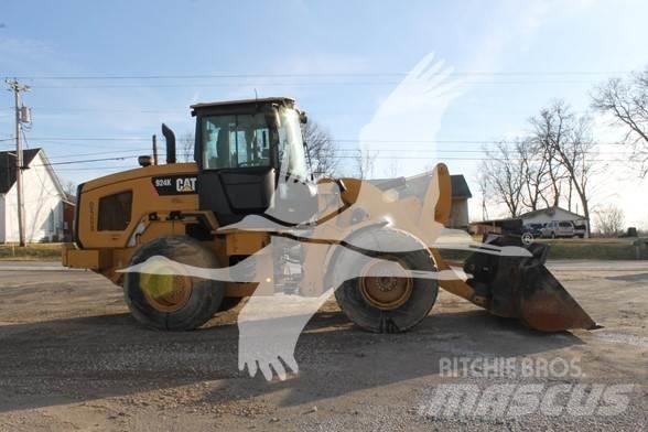 CAT 924K Kolové nakladače