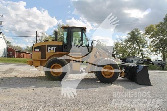 CAT 930G Kolové nakladače