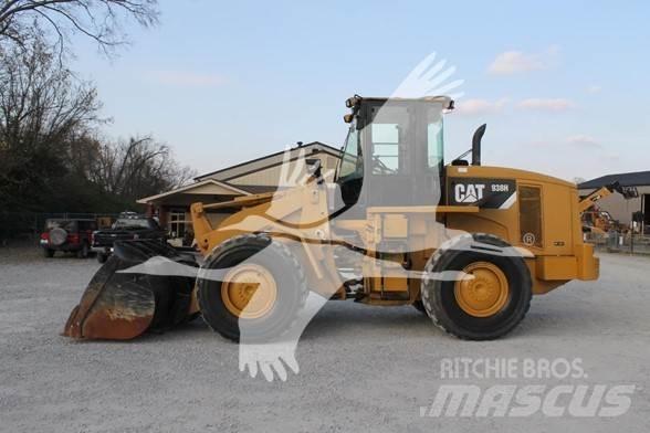CAT 938H Kolové nakladače