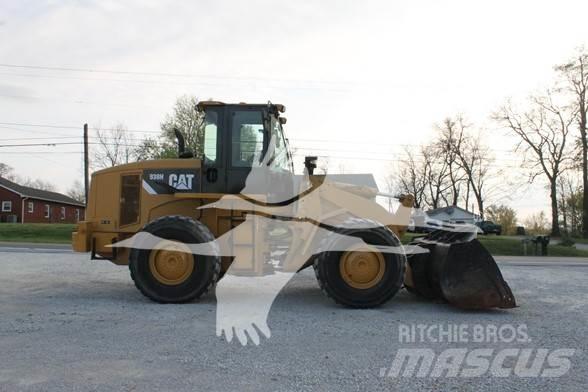 CAT 938H Kolové nakladače