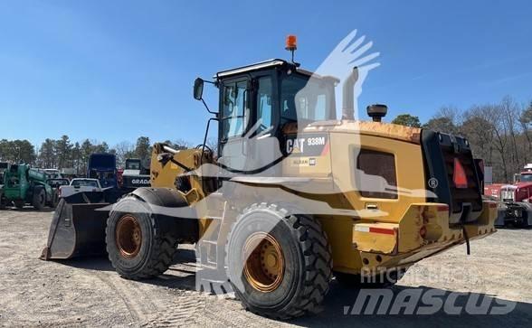 CAT 938M Kolové nakladače