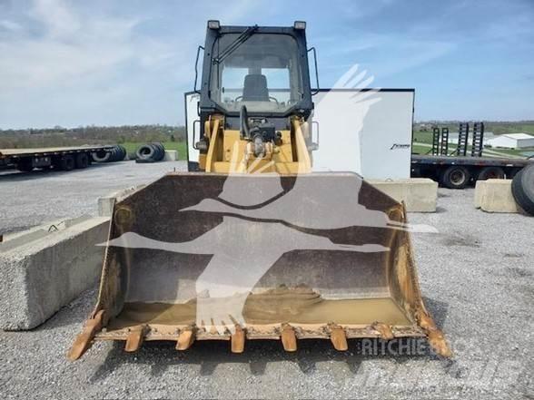 CAT 953C Pásové nakladače