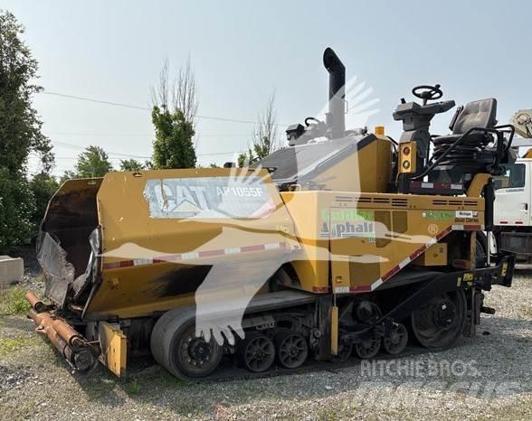 CAT AP-1055F Finišery