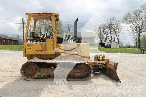 CAT D3C III Pásové dozery