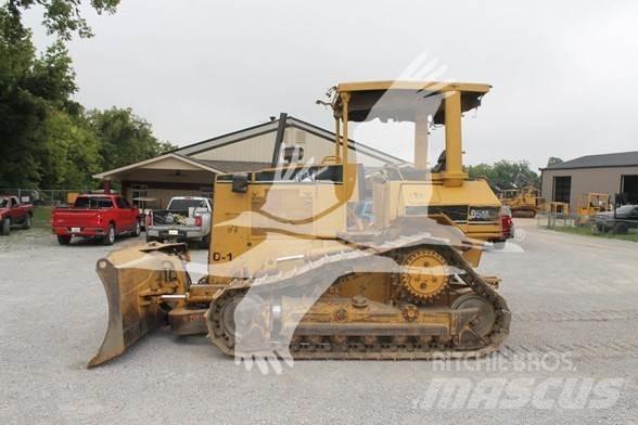 CAT D5M XL Pásové dozery