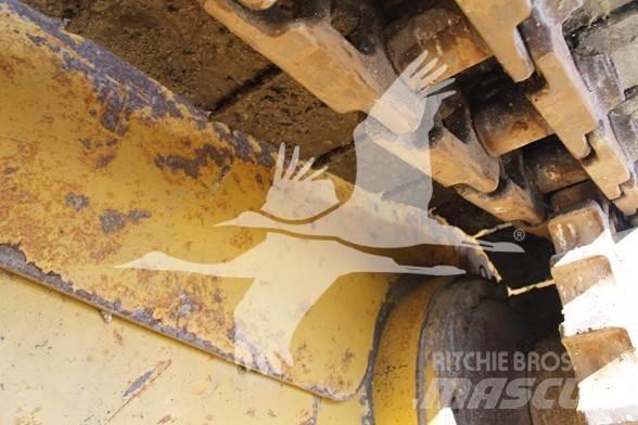 CAT D6T XL Pásové dozery