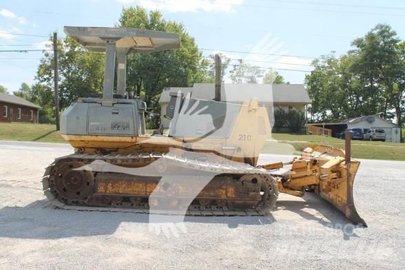 Komatsu D41P-6 Pásové dozery