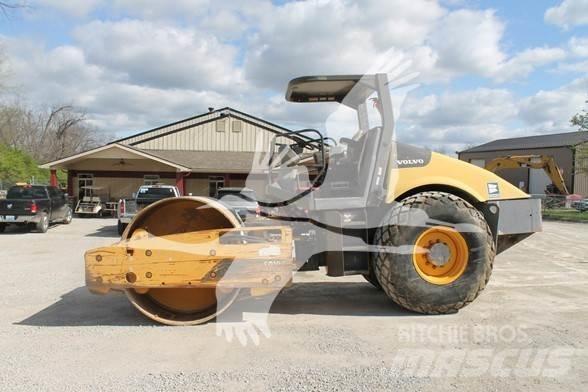 Volvo SD100D Tahačové válce