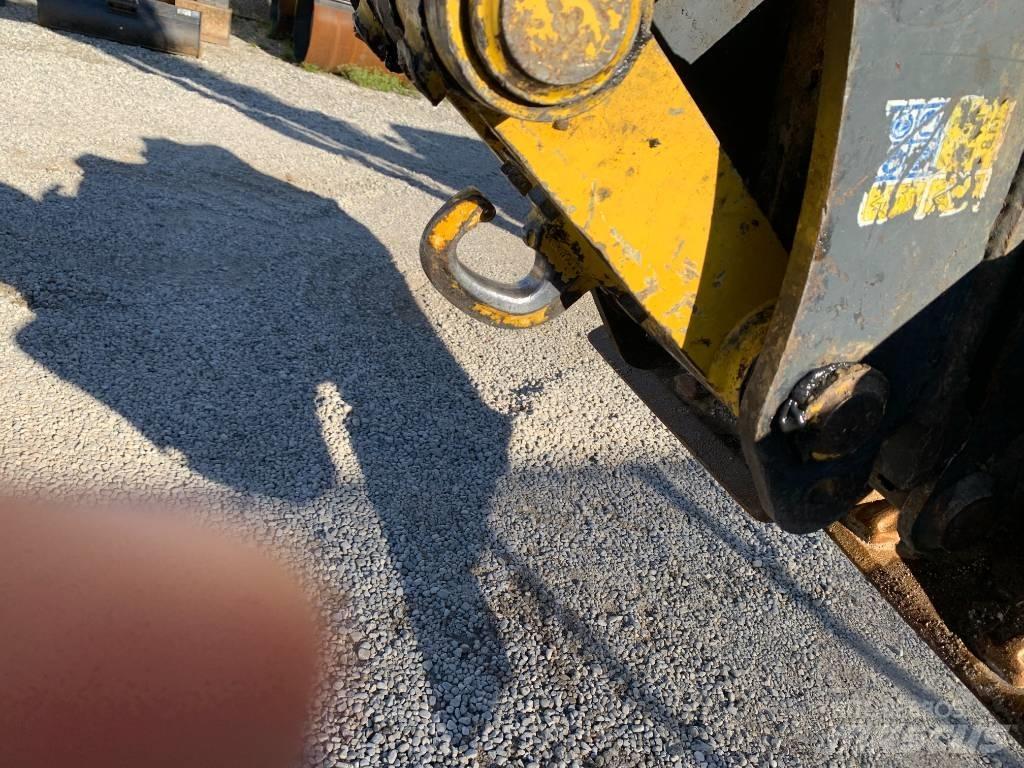Komatsu PC 88 MR-10 Pásová rýpadla