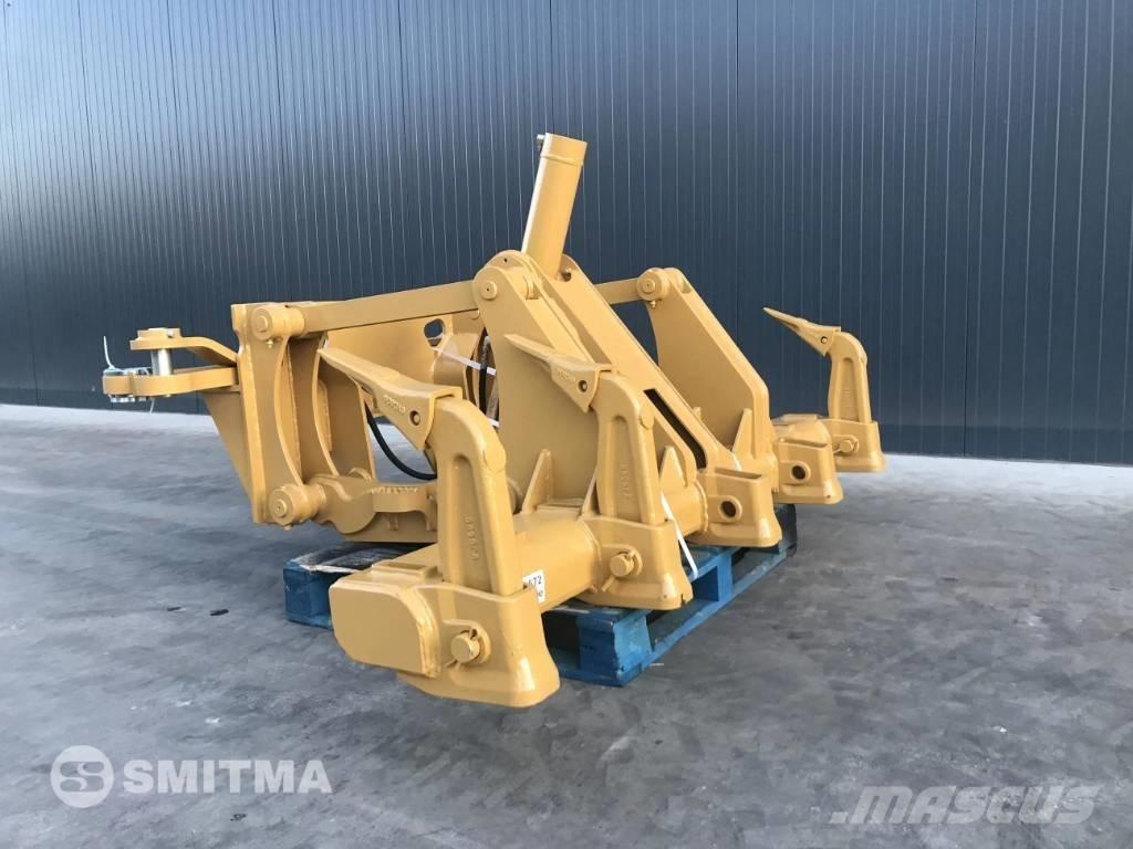 CAT 120M Půdní rozrušovače