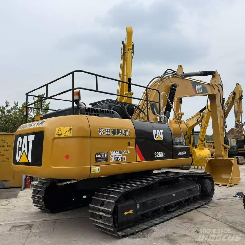 CAT 326D2 Midi rýpadla 7t - 12t