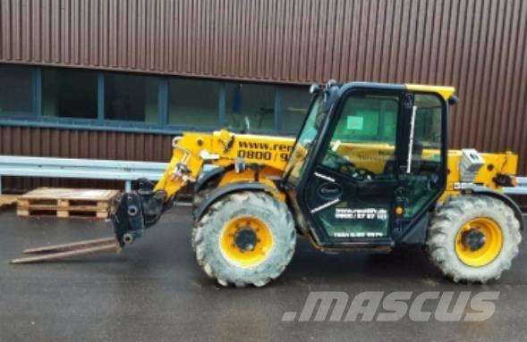 JCB 525-60 Teleskopické manipulátory