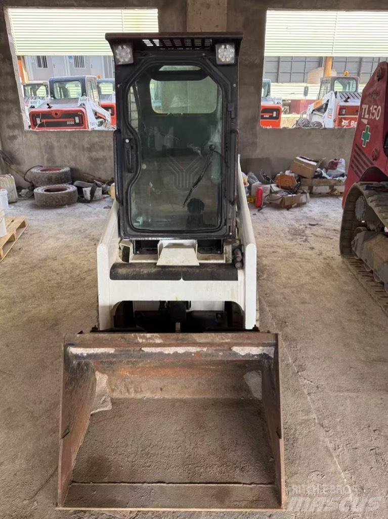 Bobcat S 70 Smykem řízené nakladače
