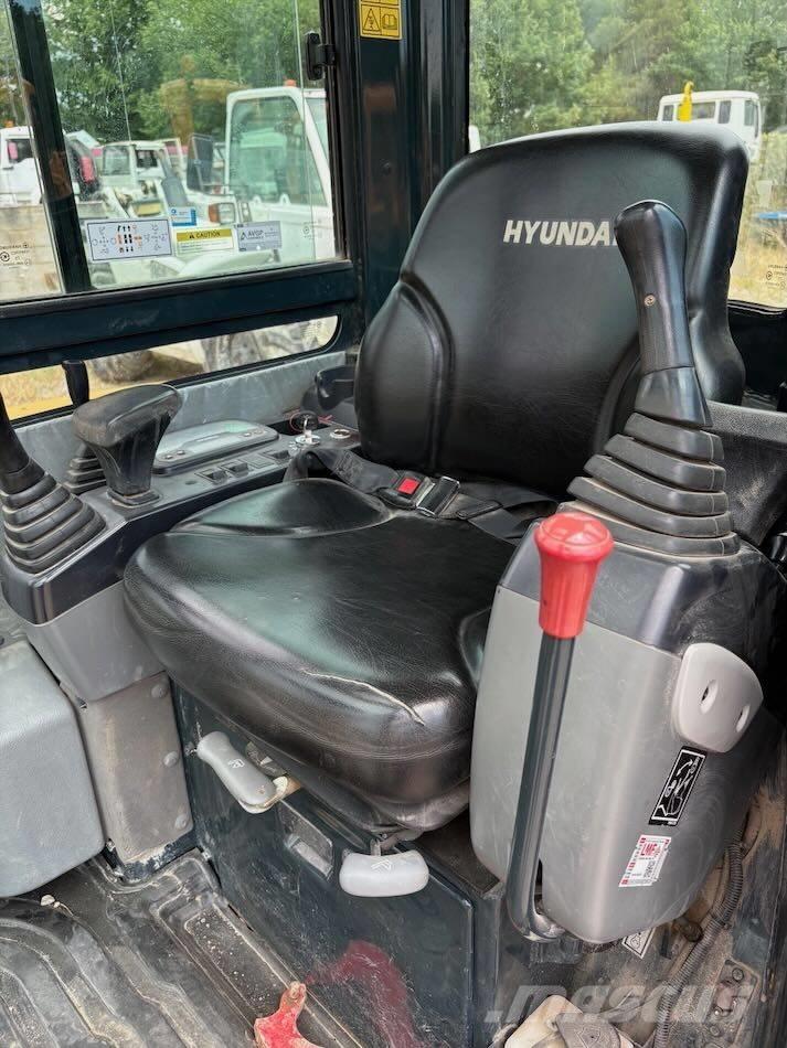 Hyundai R25Z-9 AK Mini rýpadla < 7t
