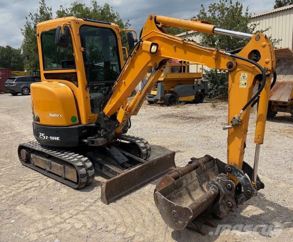 Hyundai R25Z-9 AK Mini rýpadla < 7t