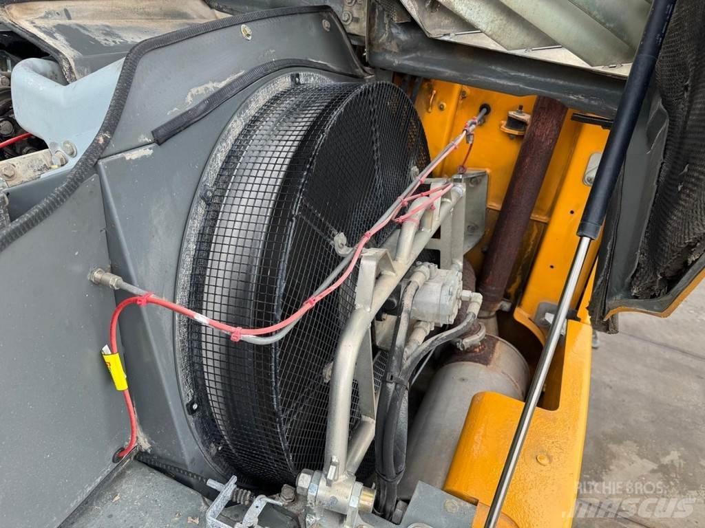 Liebherr A 316 Stroje pro manipulaci s odpadem