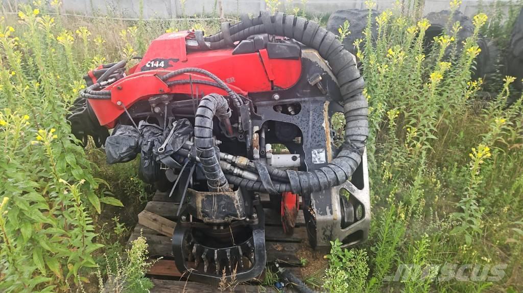Komatsu C 144 Harvestory