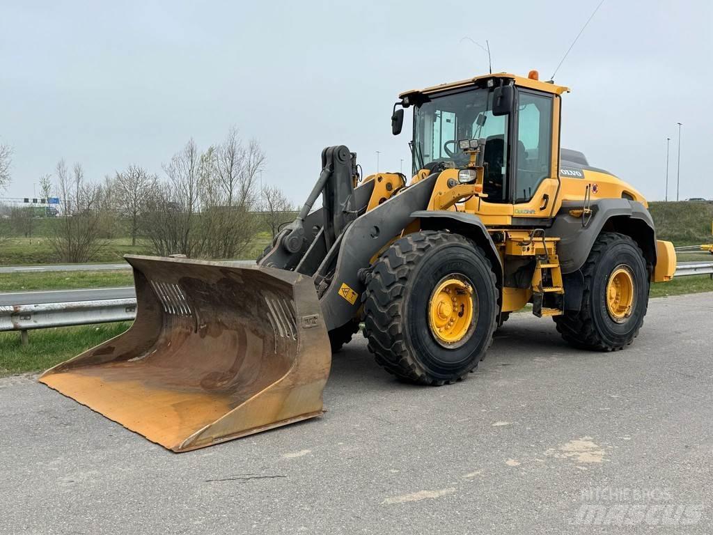 Volvo L110H Kolové nakladače