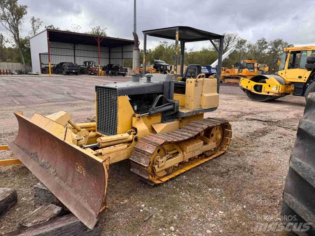 Komatsu D 21 P-5 Pásové dozery