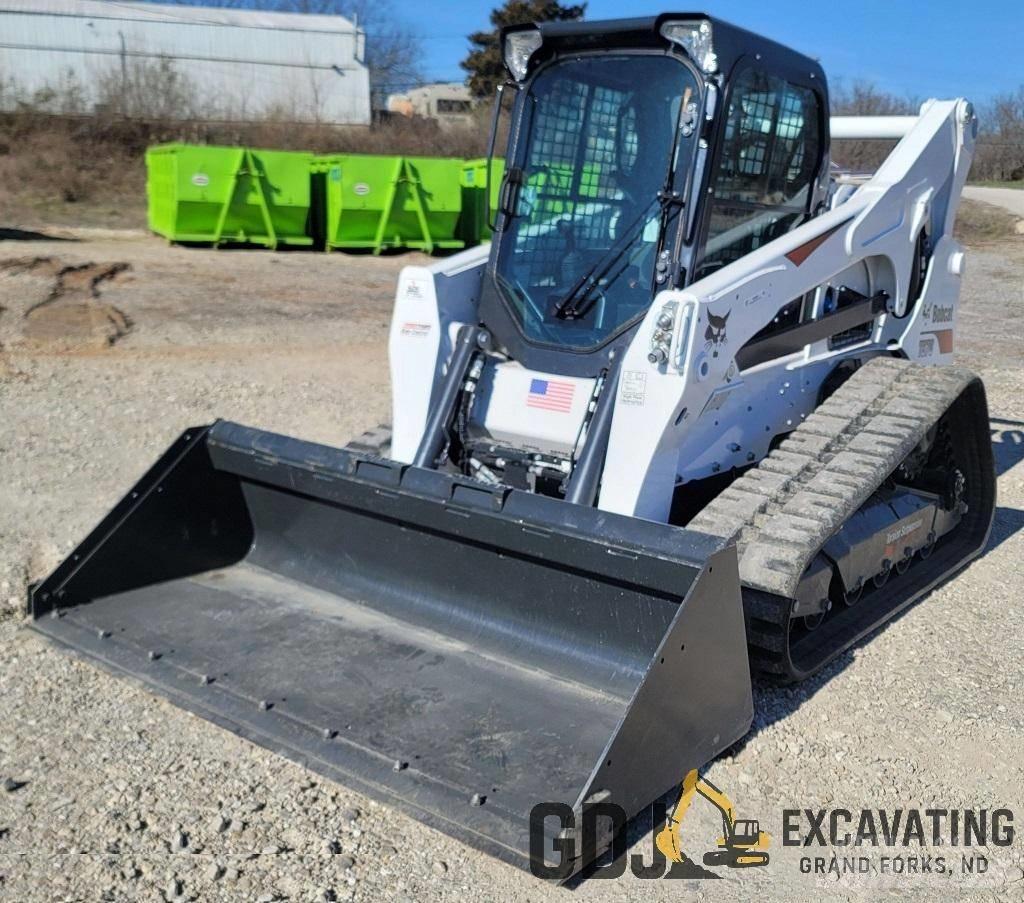 Bobcat T 870 Smykem řízené nakladače