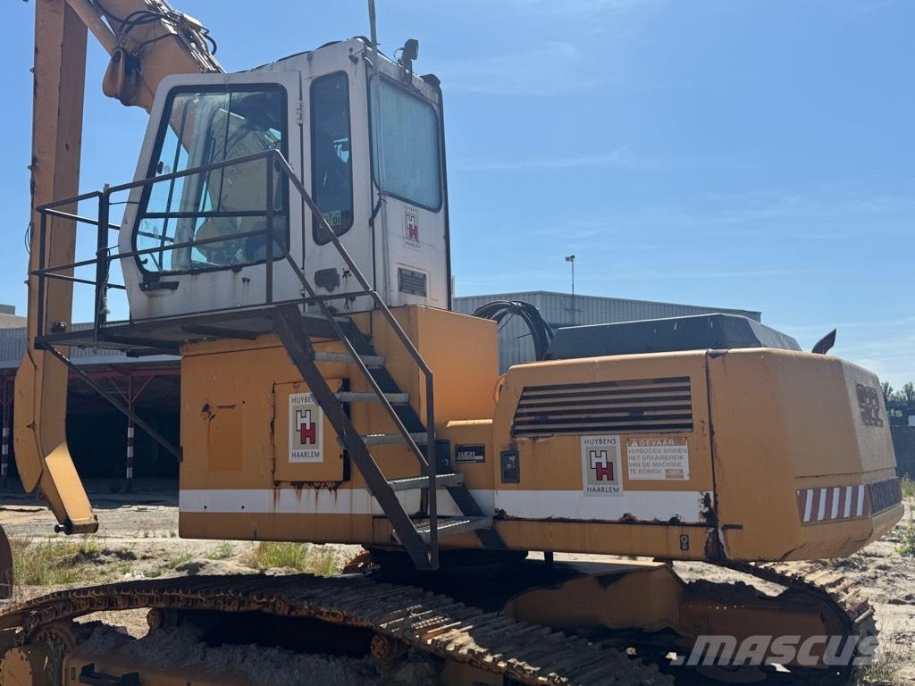 Liebherr 922 Stroje pro manipulaci s odpadem