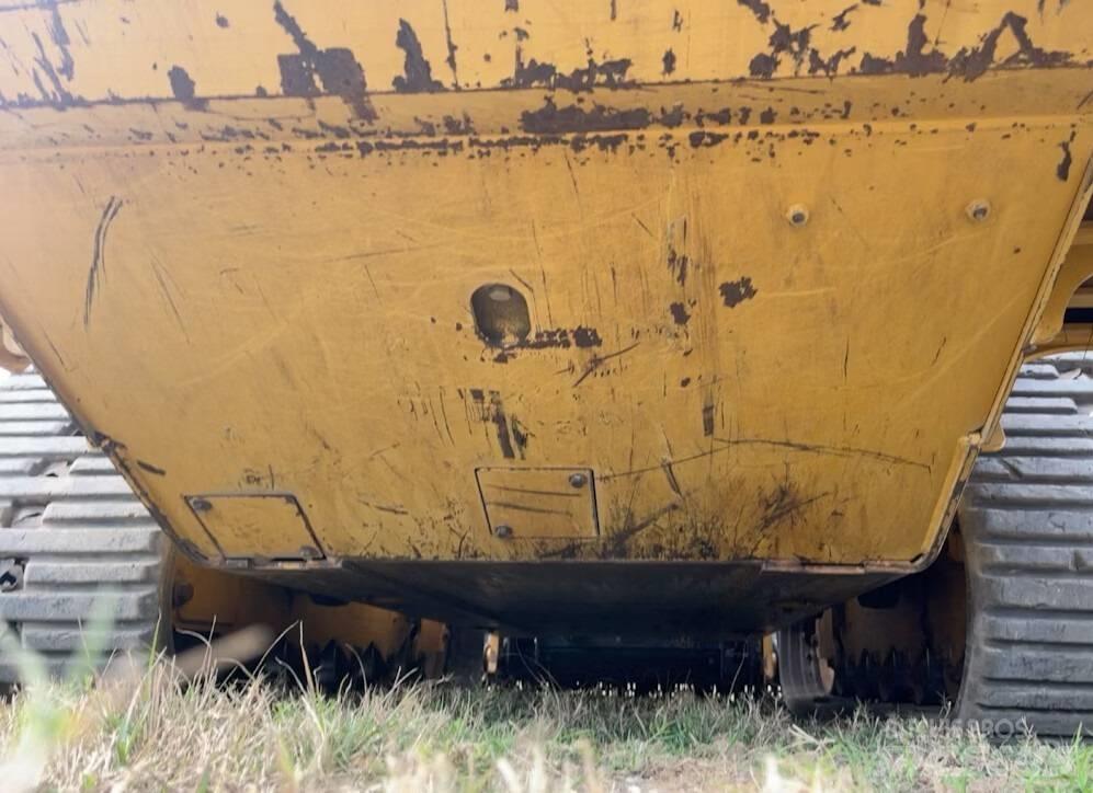 CAT 299D3XE Smykem řízené nakladače