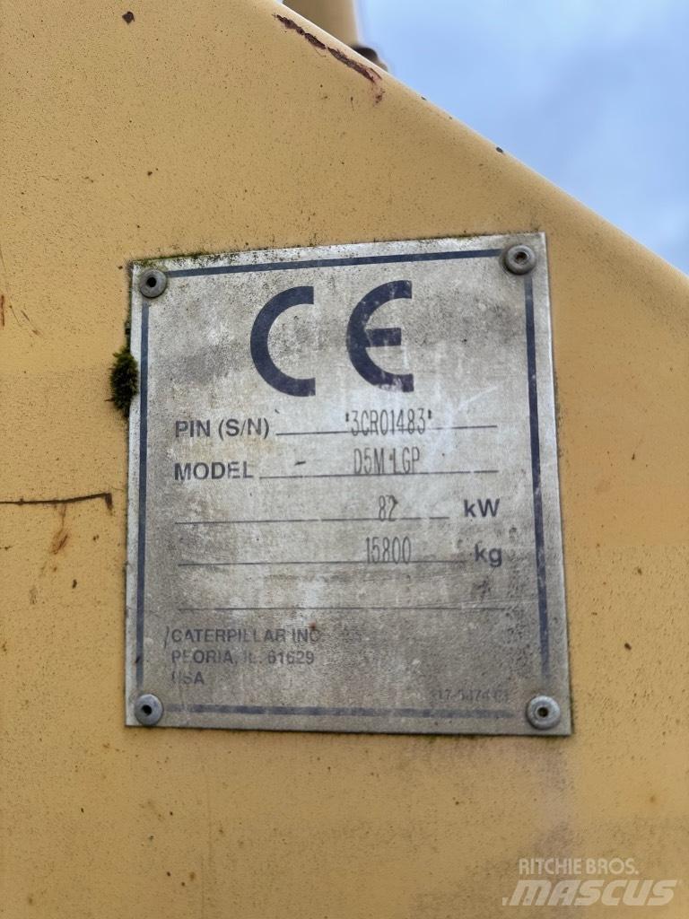 CAT D 5 M LGP Pásové dozery