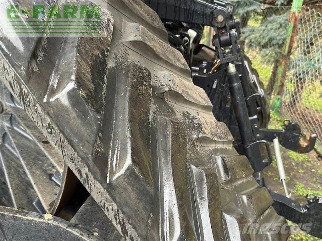 New Holland t8.410 Traktory