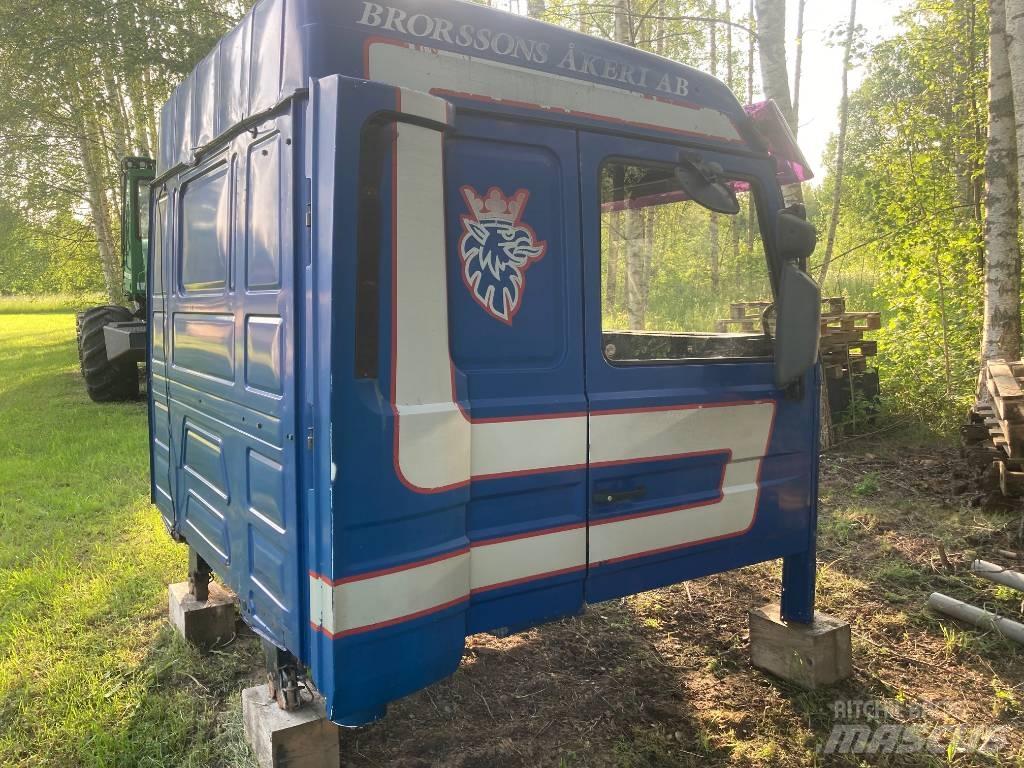 Scania 143 H Kabiny a interiér