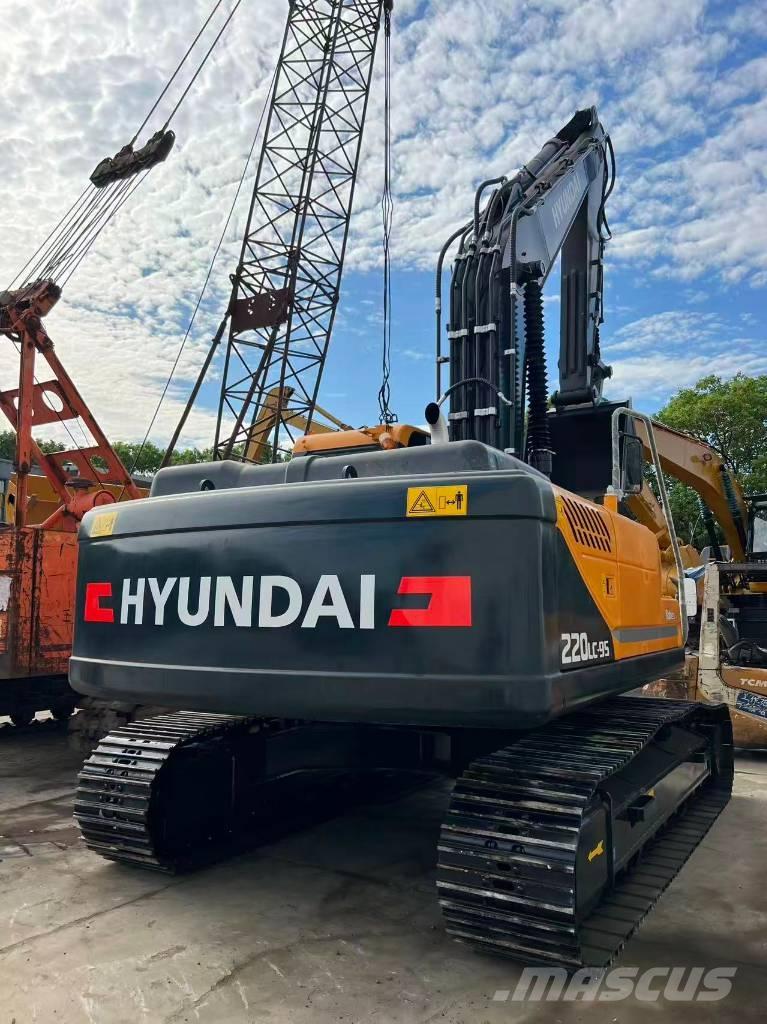 Hyundai R220LC-9S Midi rýpadla 7t - 12t