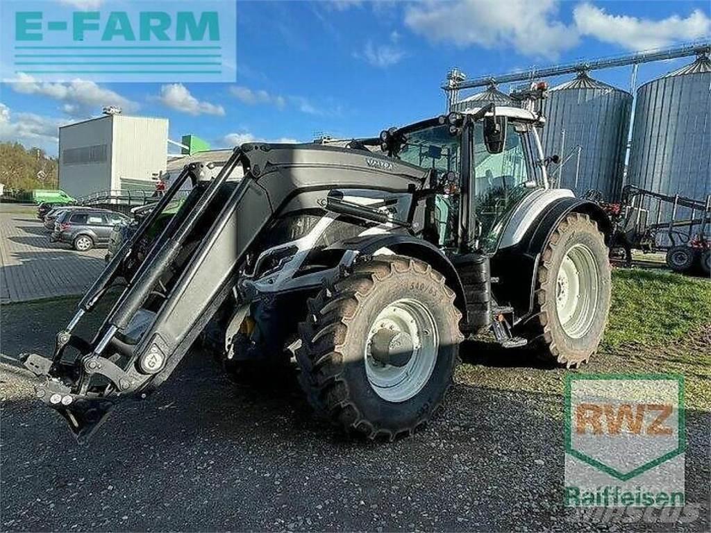 Valtra t215d Traktory