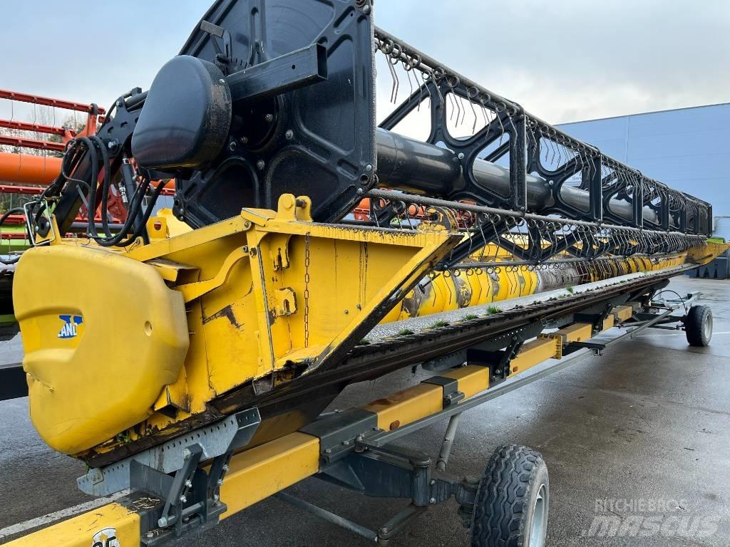 New Holland CR 9.90 Sklízecí mlátičky