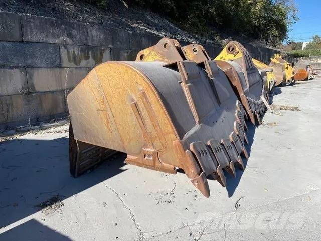 CAT 988 B Kolové nakladače