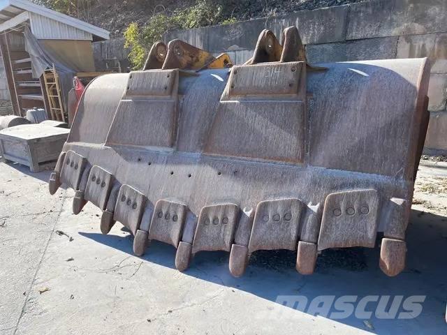 CAT 988 B Kolové nakladače