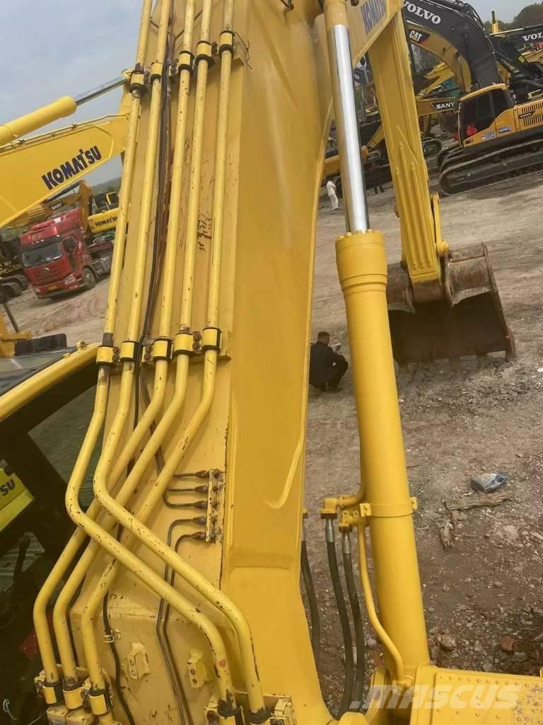 Komatsu PC 450-8 Pásová rýpadla