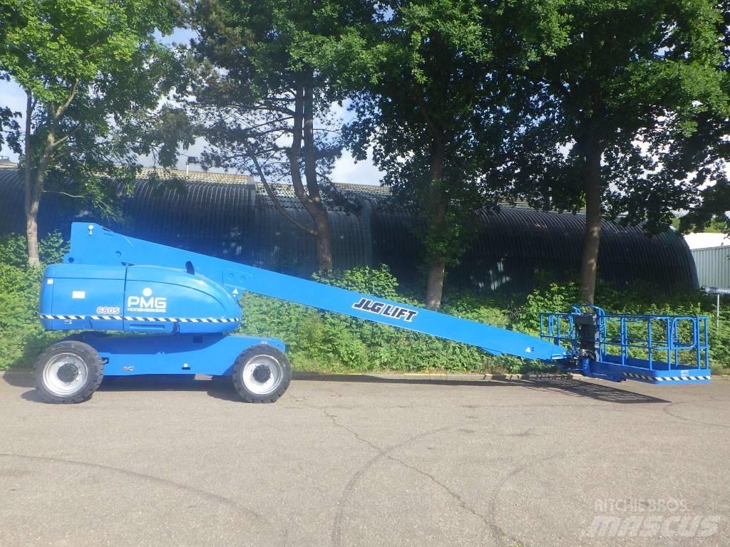 JLG 680S Teleskopické plošiny