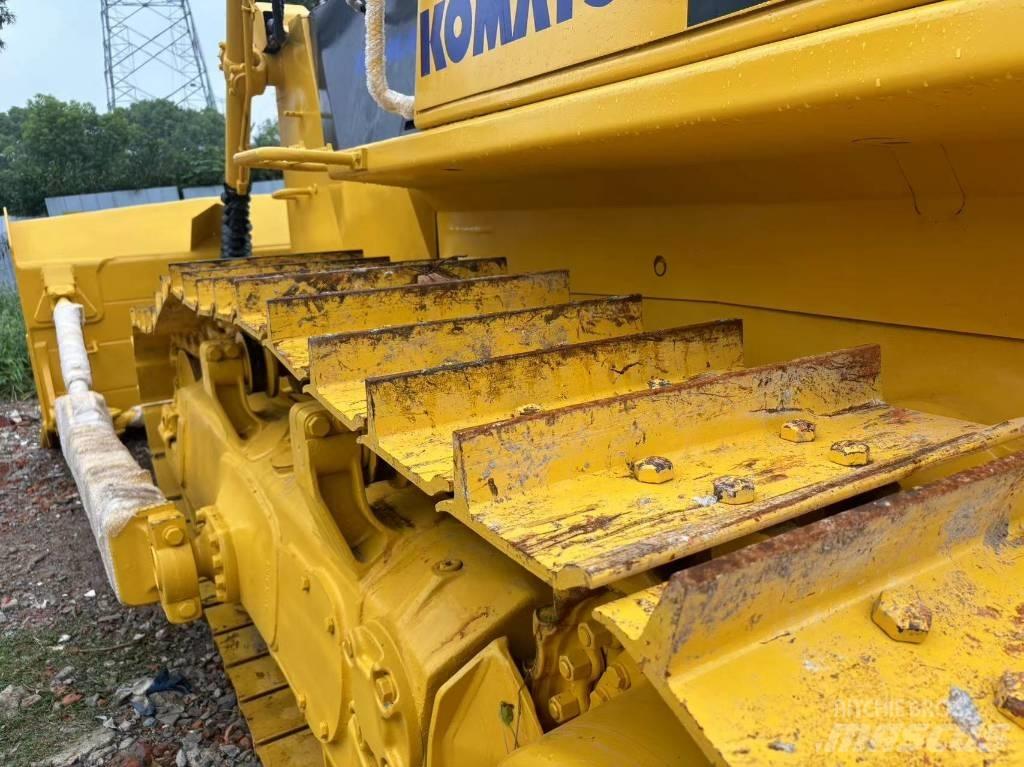 Komatsu D 85 E-12 Pásové dozery