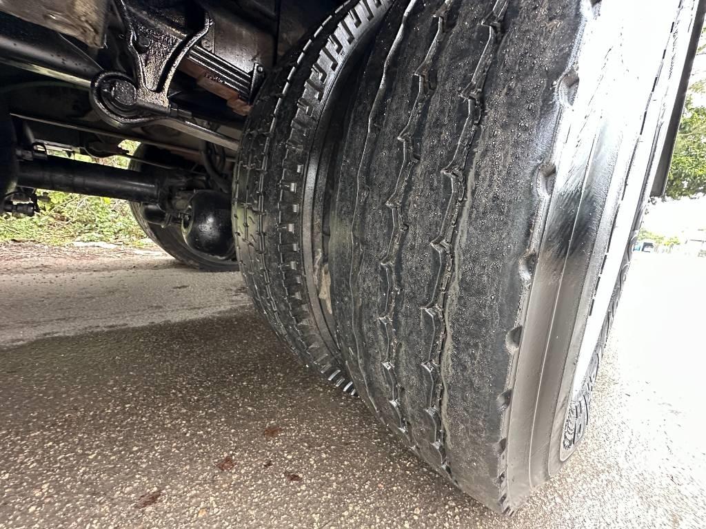 International 4300 Autoplošiny