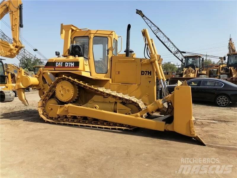 CAT D 7 H Pásové dozery